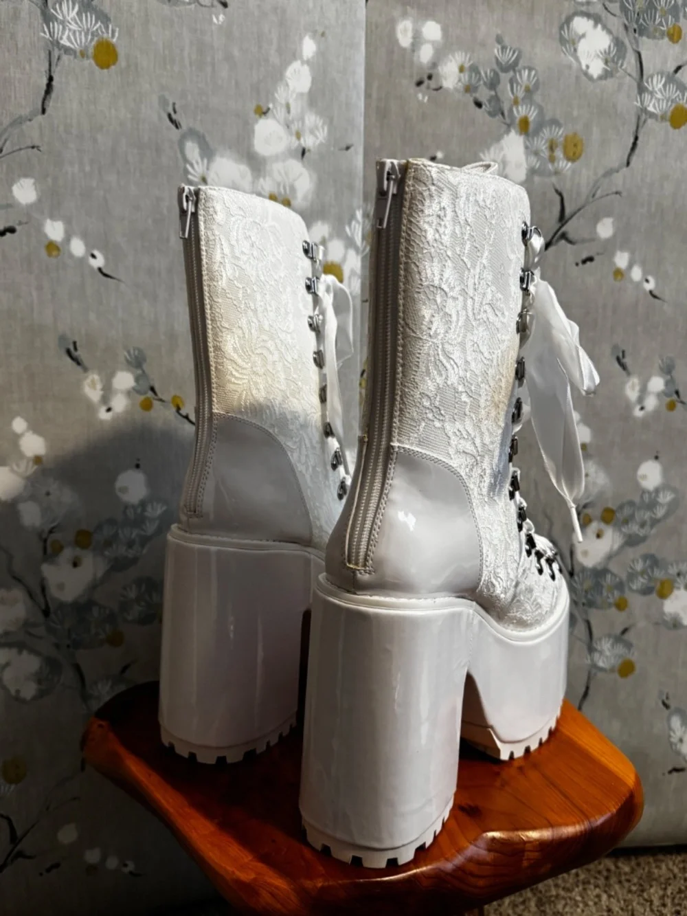 YRU Ribbons and Lace Absinthe Platforms White Size 7